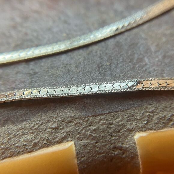 30” 925 STERLING SILVER HERRINGBONE CHAIN - Picture 7 of 9